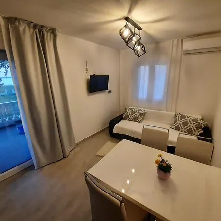 Josip Apartment Nin